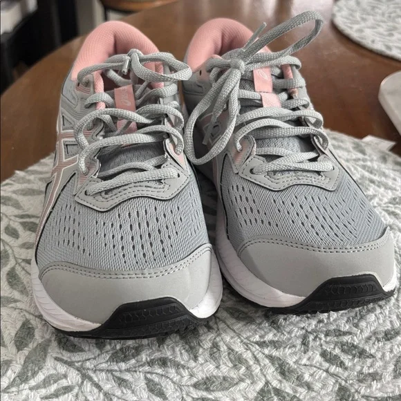 Ladies ASIC sneakers - Picture 2 of 8